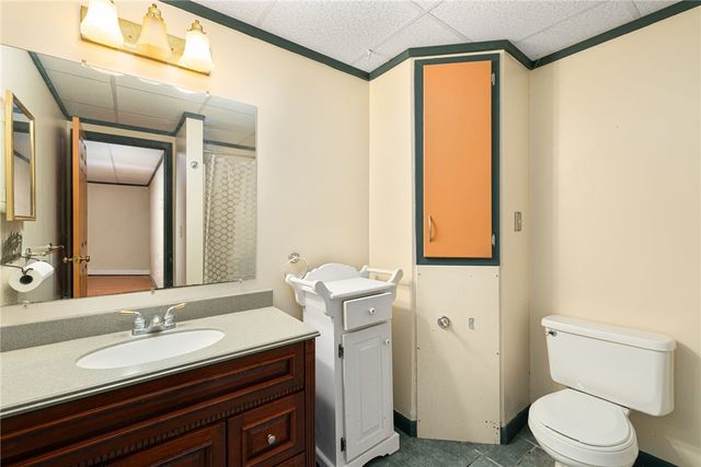 6 Country Road, Warren, RI 02885