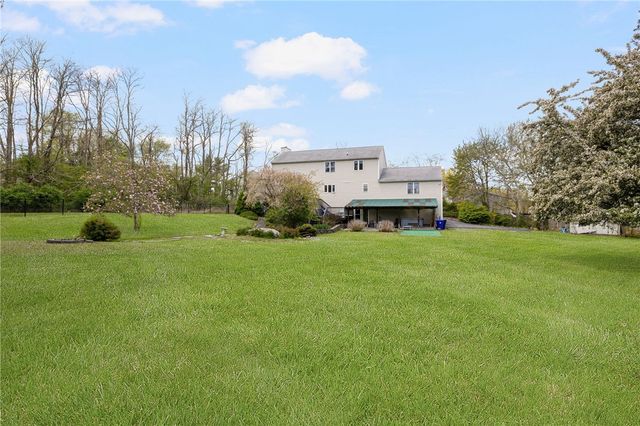 6 Country Road, Warren, RI 02885