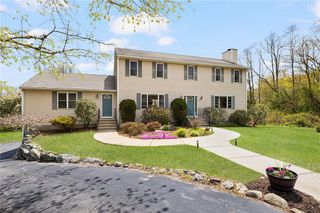 6 Country Road, Warren, RI 02885
