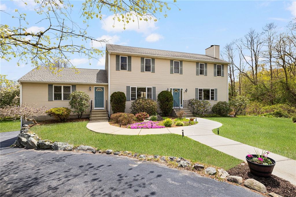 6 Country Road, Warren, RI 02885