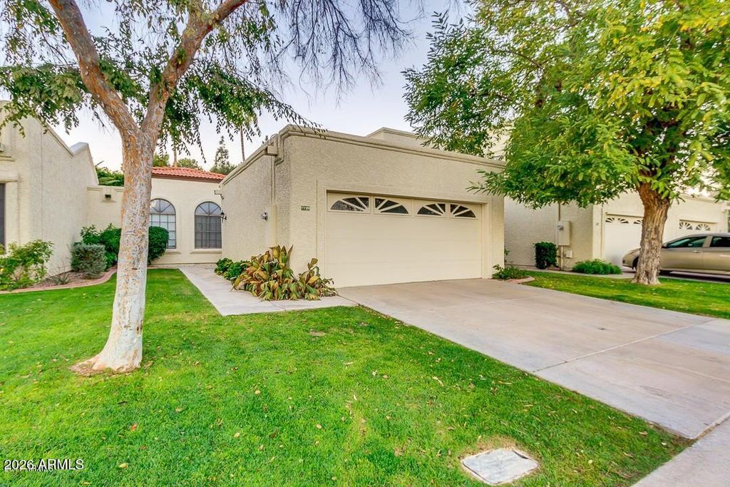 7720 S HEATHER Drive, Tempe, AZ 85284 — exterior