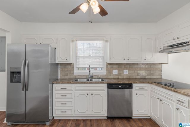 1804 WOODLAND STREET, Cullman, AL 35055