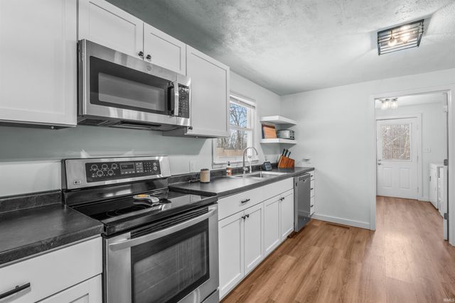 523 W INDIANA Avenue, Eaton, IN 47338