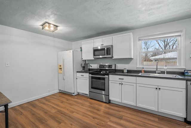 523 W INDIANA Avenue, Eaton, IN 47338