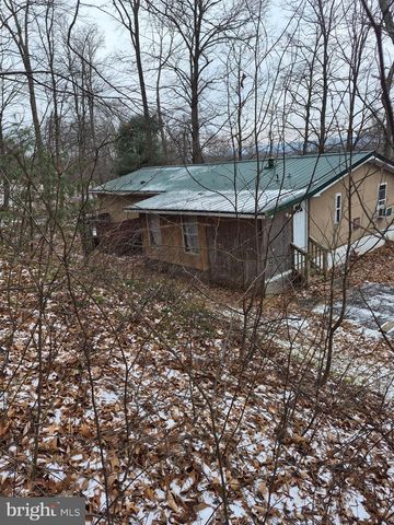 415 DANIEL RD, Newport, PA 17074