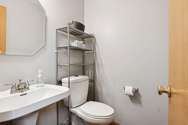 2085 Gresham Avenue N, Oakdale, MN 55128