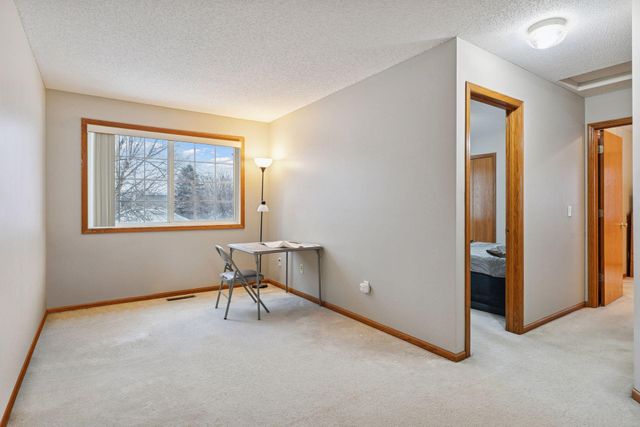 2085 Gresham Avenue N, Oakdale, MN 55128