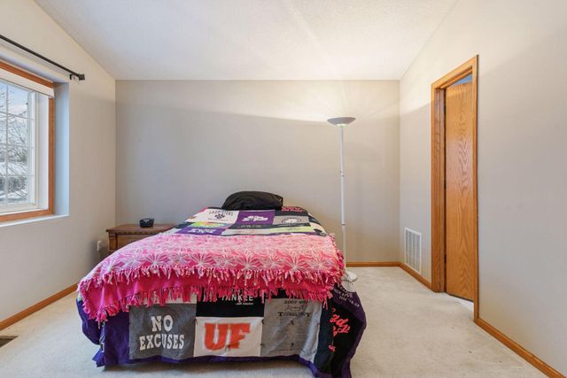 2085 Gresham Avenue N, Oakdale, MN 55128