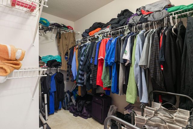 2085 Gresham Avenue N, Oakdale, MN 55128