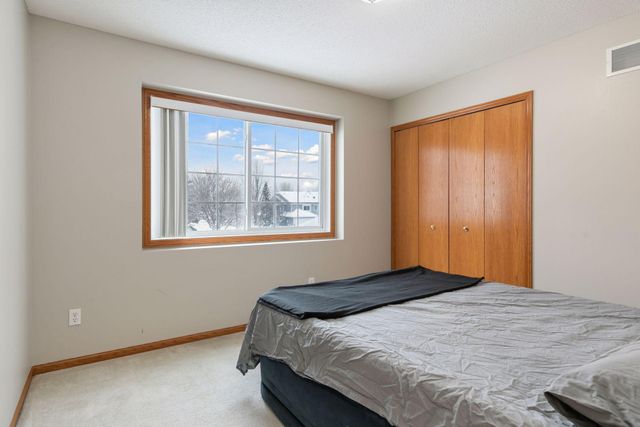 2085 Gresham Avenue N, Oakdale, MN 55128