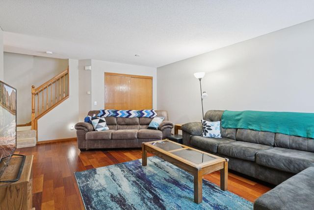 2085 Gresham Avenue N, Oakdale, MN 55128