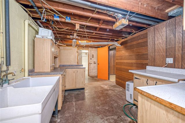 532 Reimer St, Lower Burrell, PA 15068