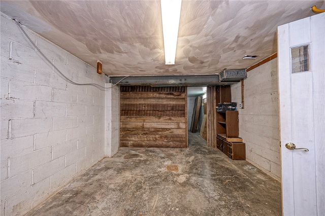 532 Reimer St, Lower Burrell, PA 15068