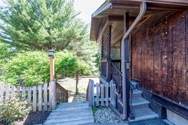 532 Reimer St, Lower Burrell, PA 15068