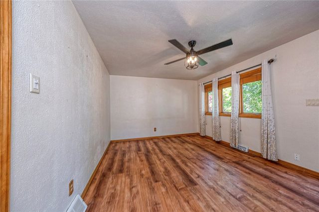 532 Reimer St, Lower Burrell, PA 15068