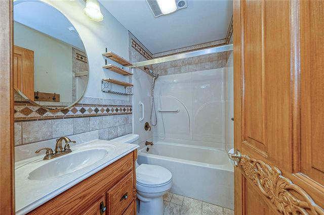 532 Reimer St, Lower Burrell, PA 15068