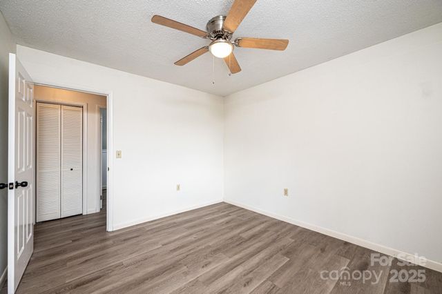 2764 Cliftwood Circle, Hickory, NC 28601