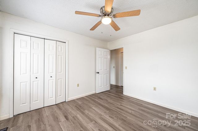 2764 Cliftwood Circle, Hickory, NC 28601