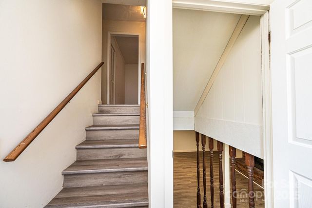 2764 Cliftwood Circle, Hickory, NC 28601