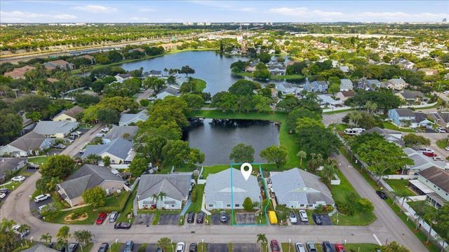 970 SW 111th Way, Davie, FL 33324