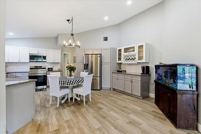 970 SW 111th Way, Davie, FL 33324