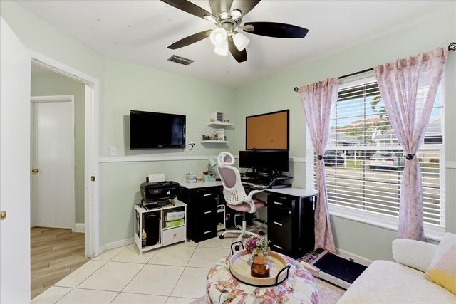 970 SW 111th Way, Davie, FL 33324