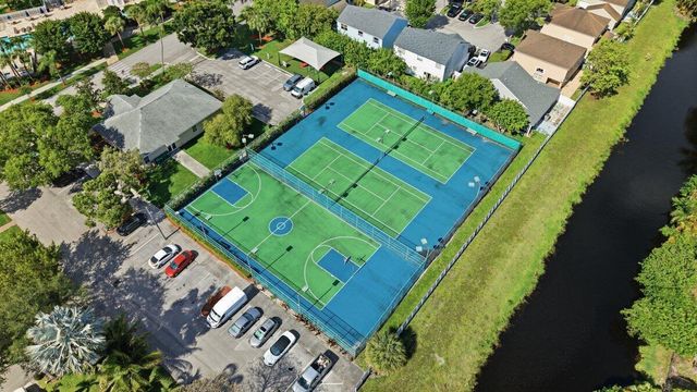 970 SW 111th Way, Davie, FL 33324