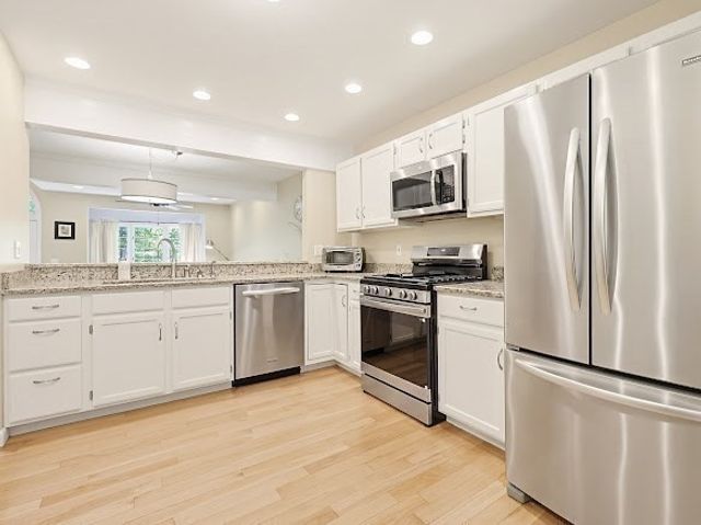 6 Rosewood Lane 6, Hopkinton, MA 01748