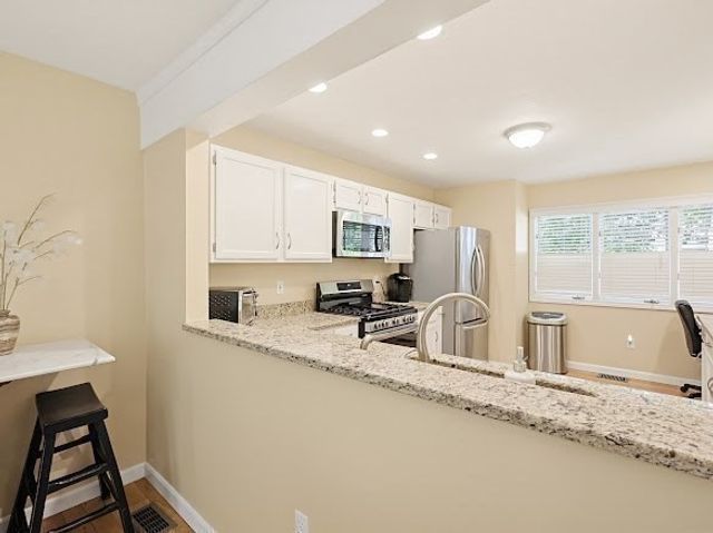 6 Rosewood Lane 6, Hopkinton, MA 01748