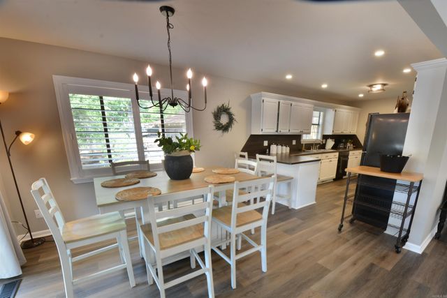210 EDGEWATER Circle, Hot Springs, AR 71913