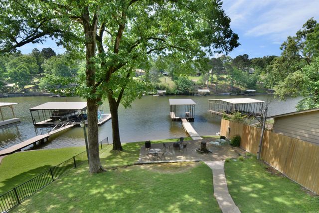 210 EDGEWATER Circle, Hot Springs, AR 71913