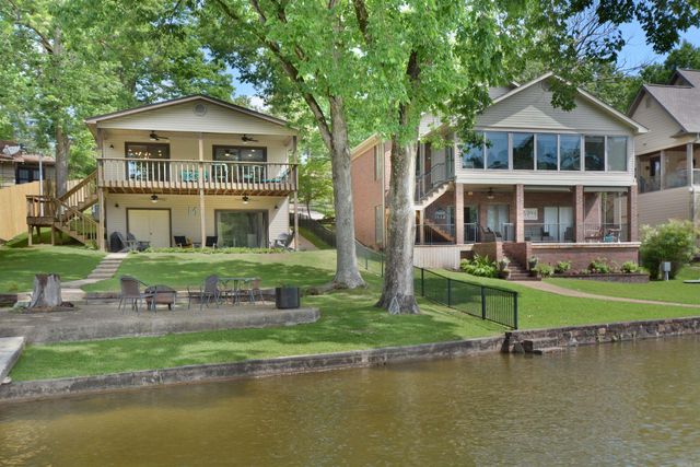 210 EDGEWATER Circle, Hot Springs, AR 71913