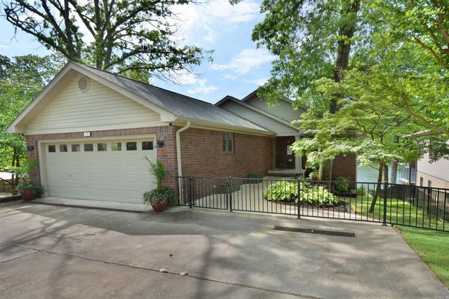 210 EDGEWATER Circle, Hot Springs, AR 71913