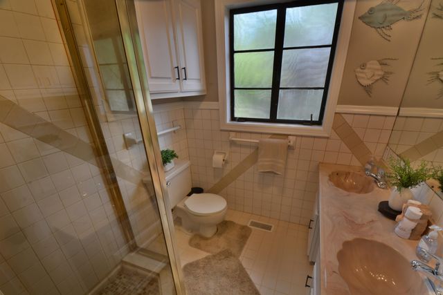 210 EDGEWATER Circle, Hot Springs, AR 71913