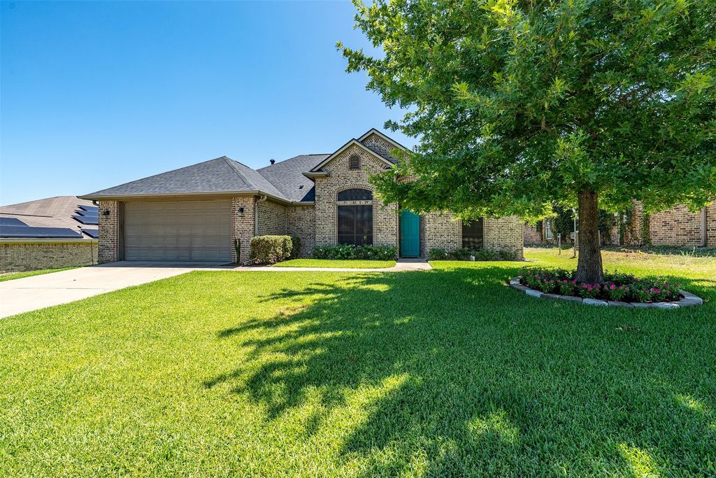 682 Princess Place, Tyler, TX 75704