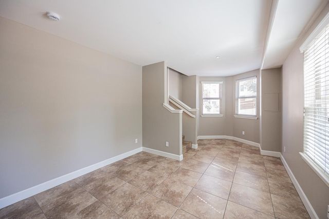 563 W 6th Street, Tempe, AZ 85281