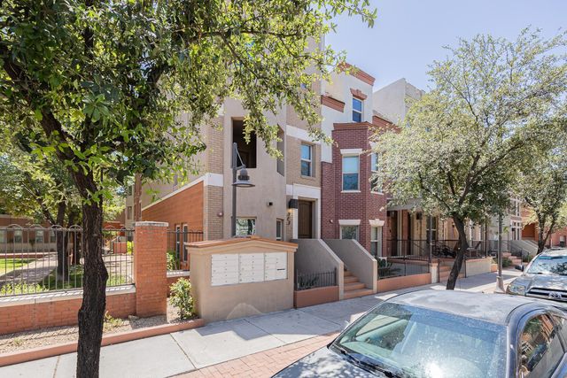 563 W 6th Street, Tempe, AZ 85281
