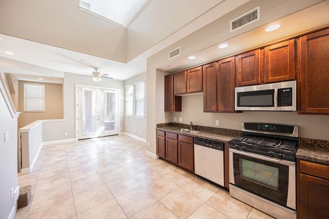 563 W 6th Street, Tempe, AZ 85281