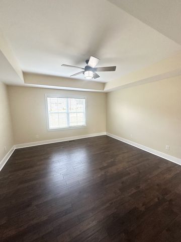 160 Mockingbird Ln, Hartsville, TN 37074