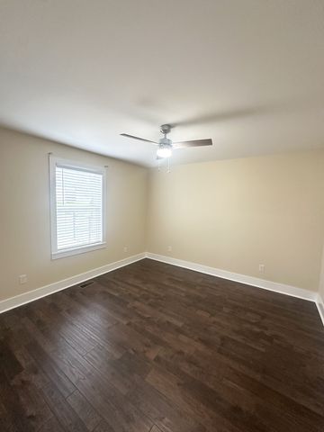 160 Mockingbird Ln, Hartsville, TN 37074