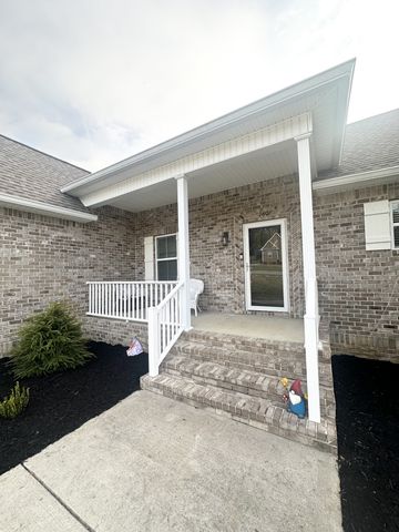 160 Mockingbird Ln, Hartsville, TN 37074