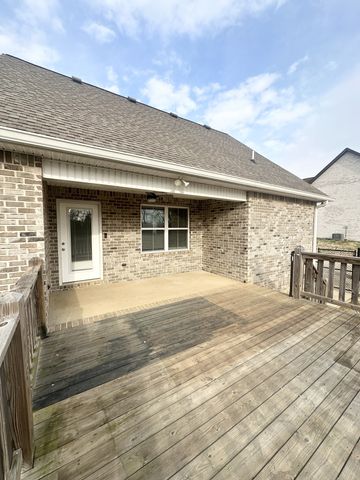 160 Mockingbird Ln, Hartsville, TN 37074