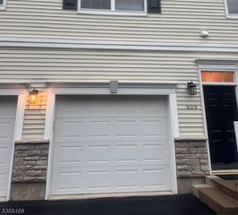 809 Brook Hollow Dr, Hanover Twp., NJ 07981