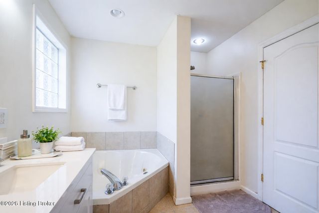 5307 Pavilion Way, Louisville, KY 40291