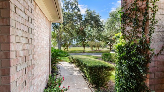 2430 Fairway Pointe Drive, League City, TX 77573