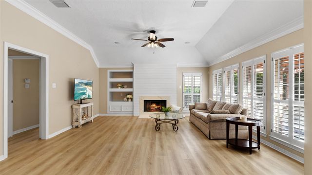 2430 Fairway Pointe Drive, League City, TX 77573