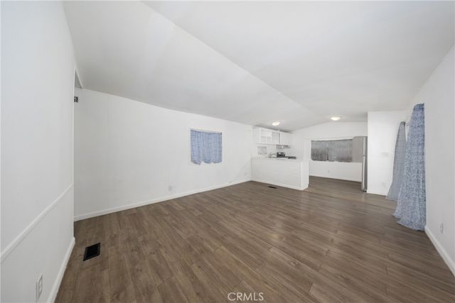 10001 W Frontage 224, South Gate, CA 90280