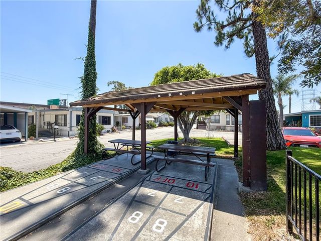 10001 W Frontage 224, South Gate, CA 90280