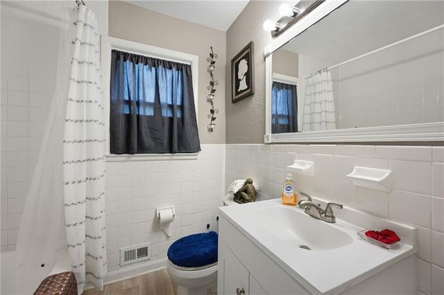 8604 E 53rd Terrace, Kansas City, MO 64129