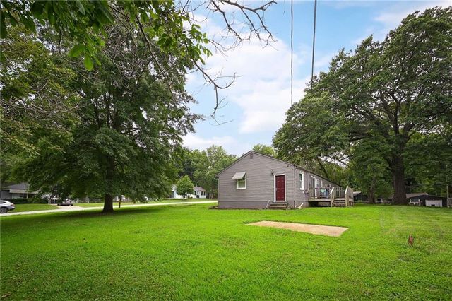 8604 E 53rd Terrace, Kansas City, MO 64129